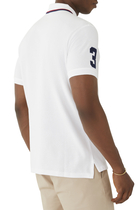 قميص بولو بشعار الماركة بتصميم ثلاثي